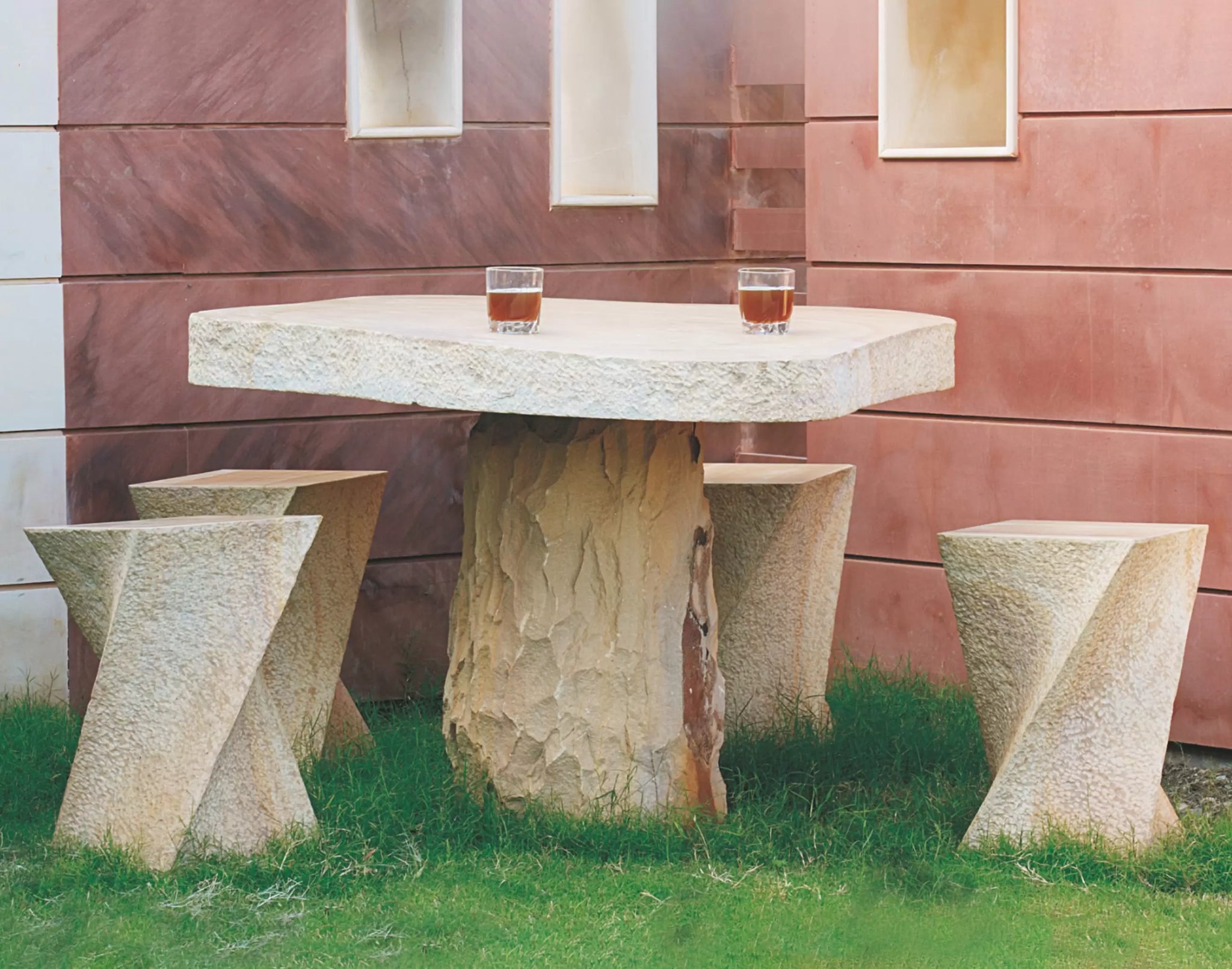 Sandstone Tables and Stone Garden Benches | World of stones