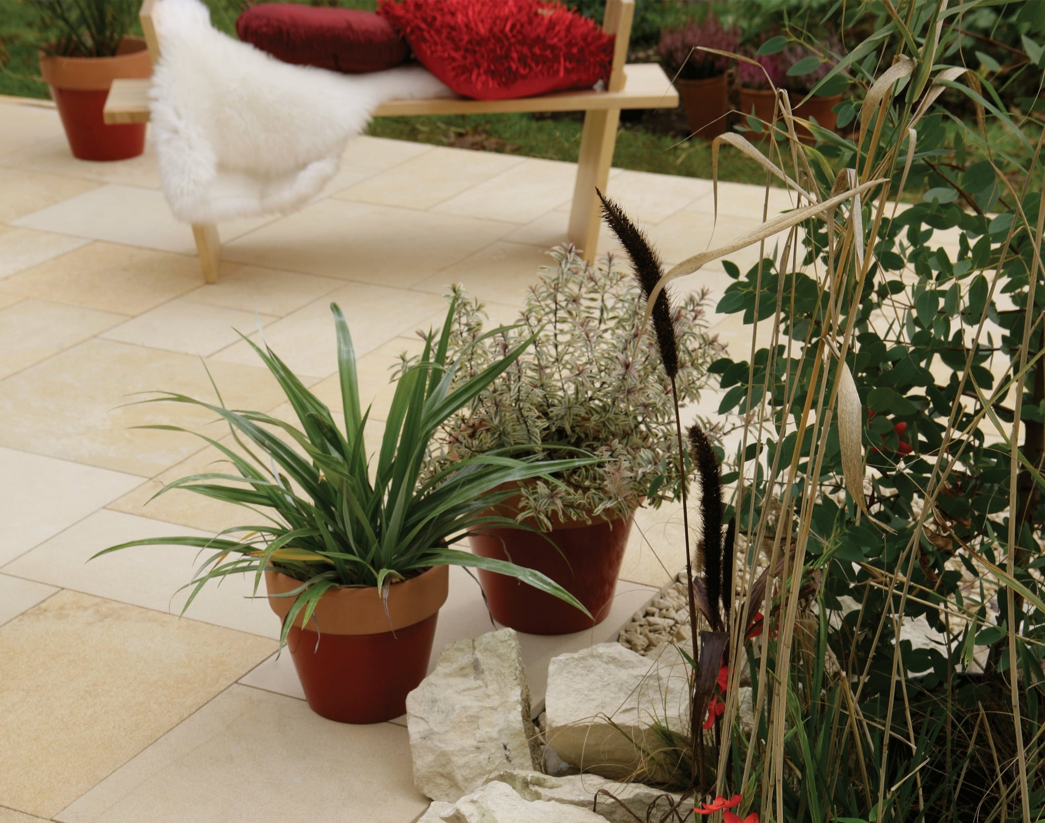 Desert Gold : Outdoor Natural Stone & Marble Tiles | World of Stones